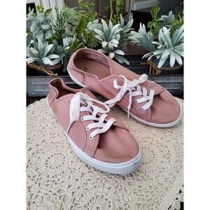 H&M Women's 7 Beige Canvas Low Top Sneakers Classic Lace Up Fashion Shoes